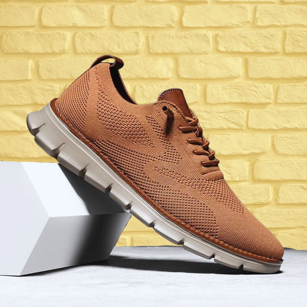 RENVO Henry Walking Sneaker